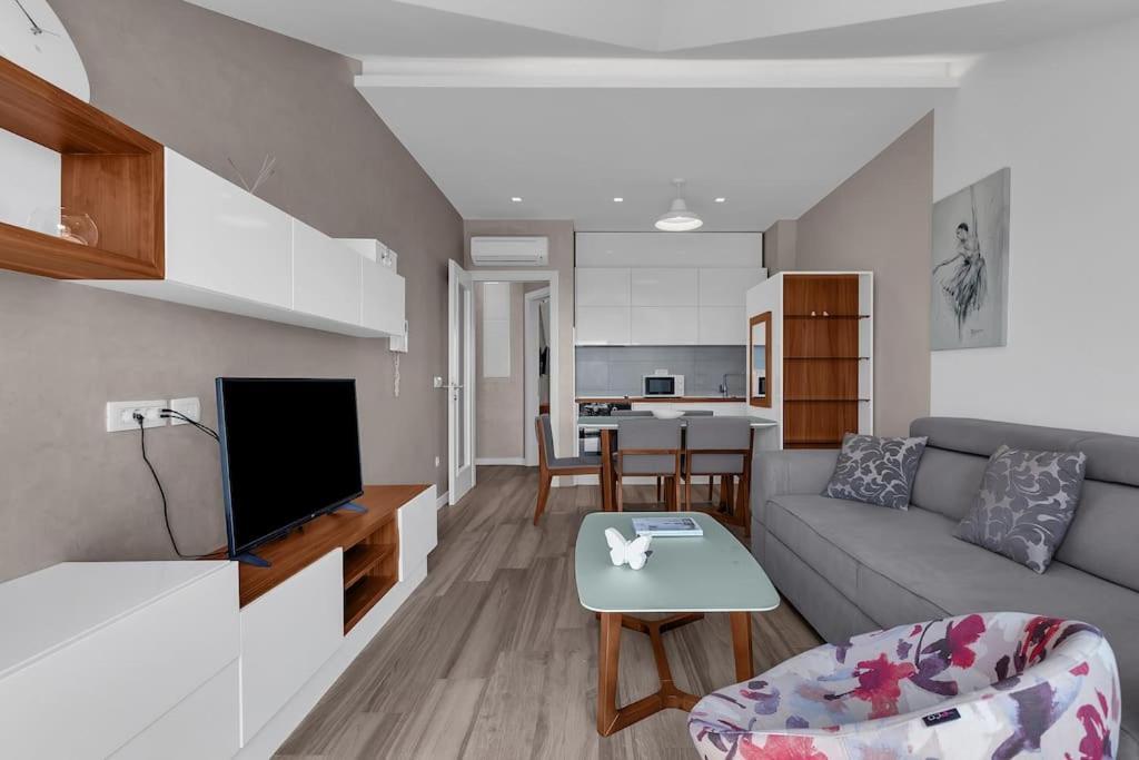 Brotis - With Sea View - Makarska Exklusiv *