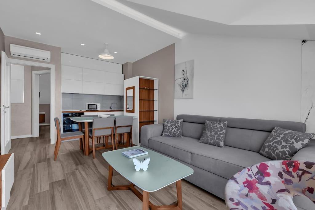 Brotis - With Sea View - Makarska Exklusiv Promajna